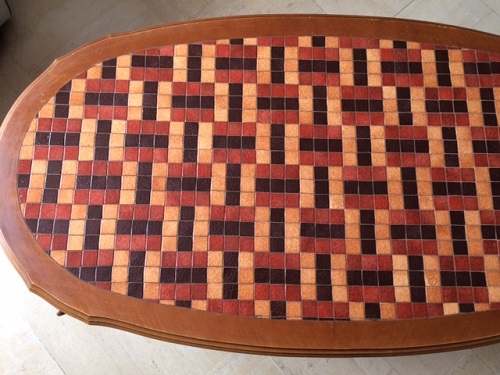 Table en bois après restauration en mosaïque par Denis
